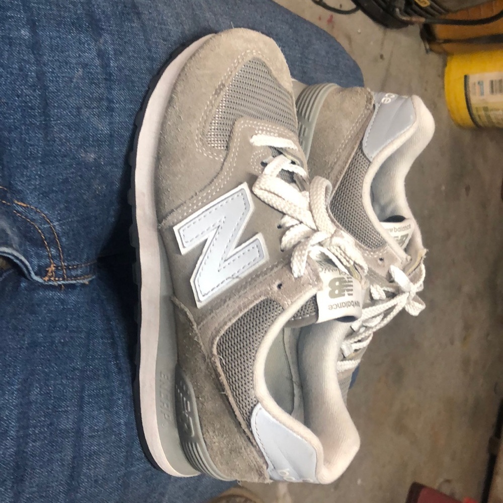 Suede new balance Tennis shoes
